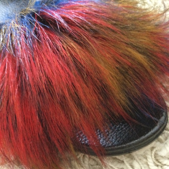 Rainbow Color Fur Slides with Matching - Picture 9 of 9